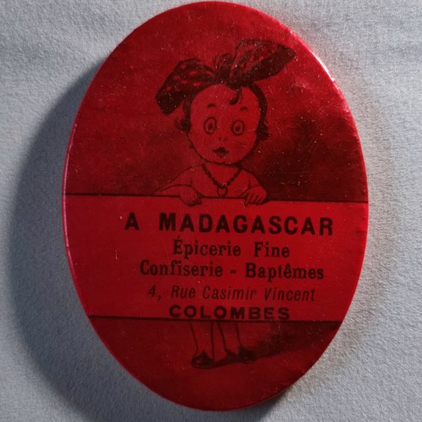 A Madagascar. Épicerie Fine, Confiserie-Baptêmes. Colombes (92).