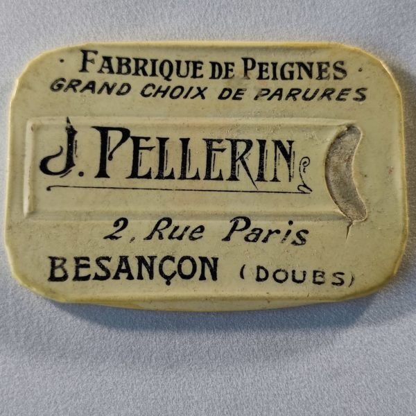 Fabrique de Peignes. J. Pellerin. Besançon (Doubs). Miroir à système (peigne).