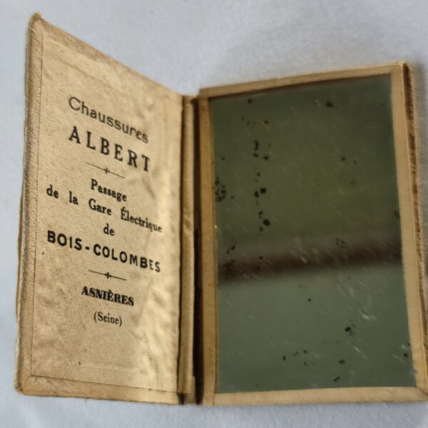 "Chaussures Albert, Passage de la gare électrique de Bois-Colombes, Asnières".