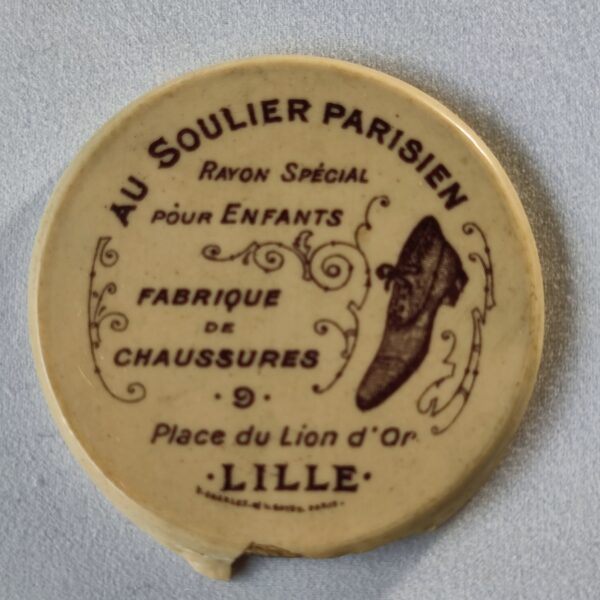 "Au Soulier Parisien, Rayon Spécial pour Enfants, Lille".