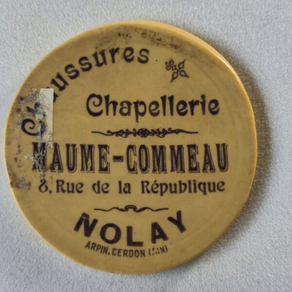 "Chaussures, Chapellerie, Maume-Commeau, Nolay".