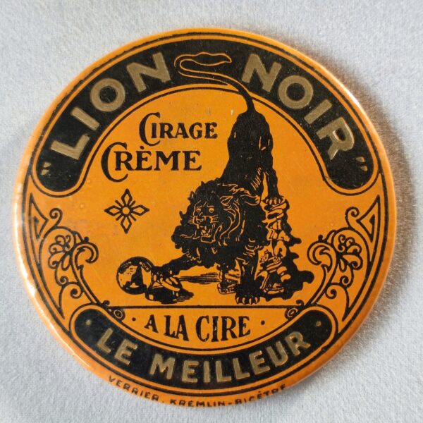 "Cirage crème Lion Noir, à la cire, le meilleur".