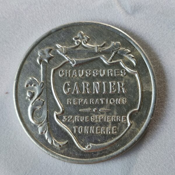 "Chaussures Garnier, Réparations, Tonnerre".(Double)