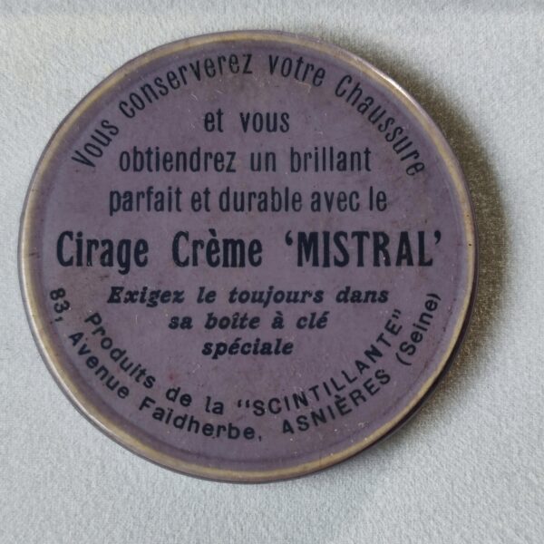 "Vous conserverez votre chaussure et vous obtiendrez...avec le cirage crème "Mistral".