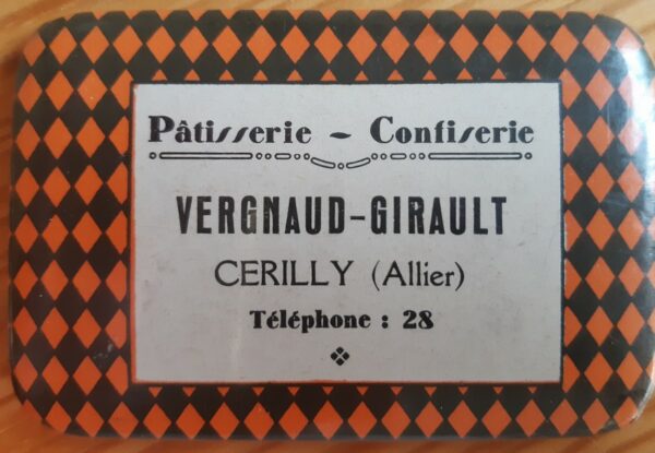 "Pâtisserie - Confiserie, Vergnaud - Girault, Cerilly (Allier), Téléphone : 28".(Double).