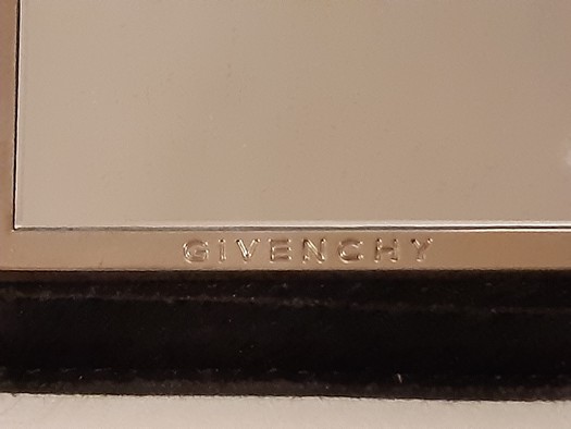 "Givenchy" (carré sous pochette) – Image 2