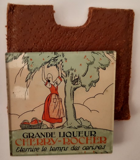 Grande liqueur Cherry-Rocher (miroir carré)